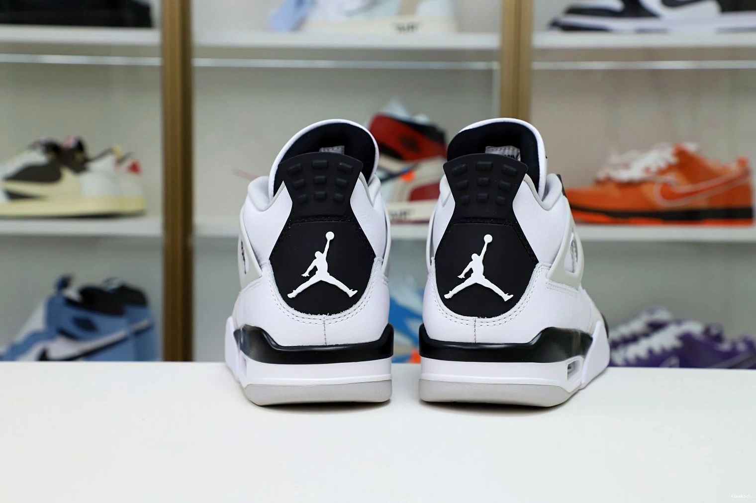 MILITARY AIR BLACK 4 JORDAN 0302